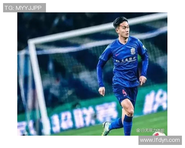 蒋圣龙在比赛中展现出色补位防守能力助力球队稳固后防线