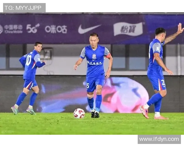 吴曦精彩破门助力上海申花赢得关键比赛展现球队强大实力