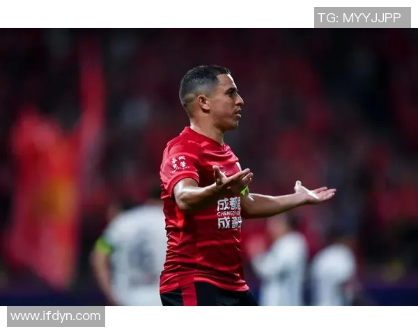 罗慕洛重返赛场助力成都蓉城期待新赛季精彩表现 罗慕洛重返赛场助力成都蓉城期待新赛季精彩表现