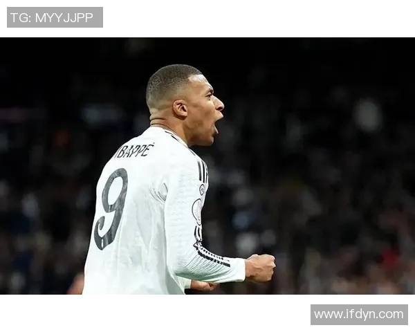 姆巴佩进球助力球队逆转胜利展现超级球星风采与决胜能力 姆巴佩进球助力球队逆转胜利展现超级球星风采与决胜能力