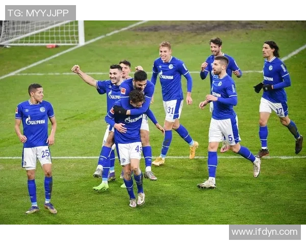 沙尔克04客场大胜瞄准德甲保级大门 沙尔克04客场大胜瞄准德甲保级大门